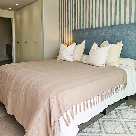 Апартаменти Penthouse In Azahar De Estepona, 2km From Azata Golf *
