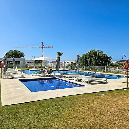 Penthouse In Azahar De Estepona, 2km From Azata Golf דירה אסטפונה