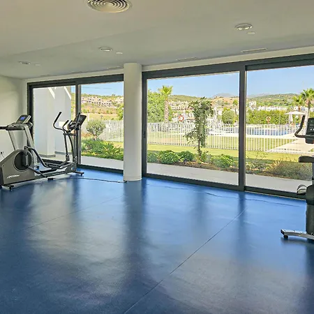 Penthouse In Azahar De Estepona, 2km From Azata Golf אסטפונה