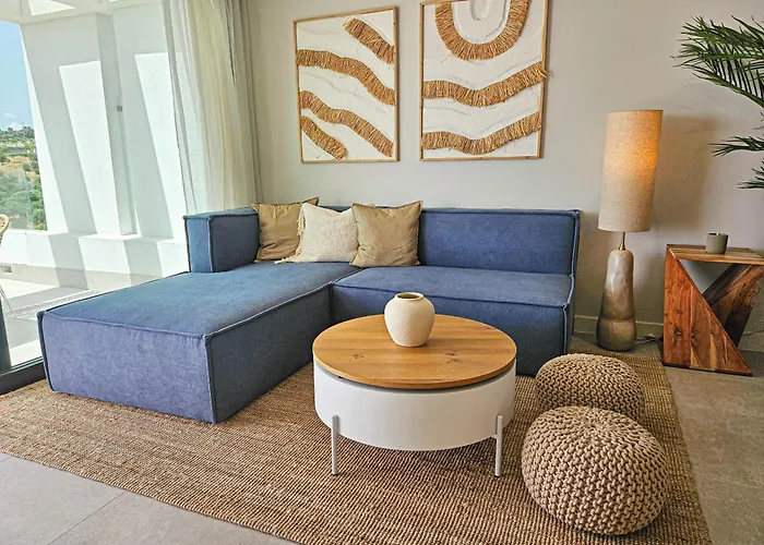 Apartamento Penthouse In Azahar De Estepona, 2km From Azata Golf Estepona