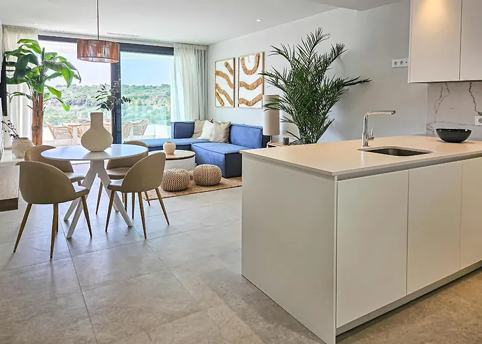 Penthouse In Azahar De Estepona, 2km From Azata Golf Estepona