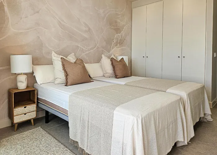 Apartamento Penthouse In Azahar De Estepona, 2km From Azata Golf Estepona