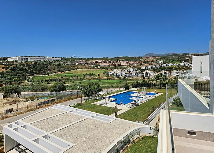 Apartamento Penthouse In Azahar De Estepona, 2km From Azata Golf *