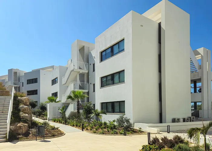 Penthouse In Azahar De Estepona, 2km From Azata Golf Apartamento