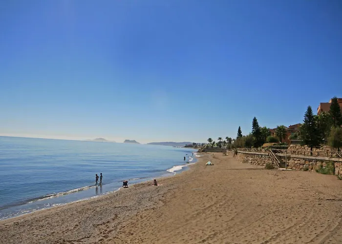 Penthouse In Azahar De Estepona, 2km From Azata Golf Estepona