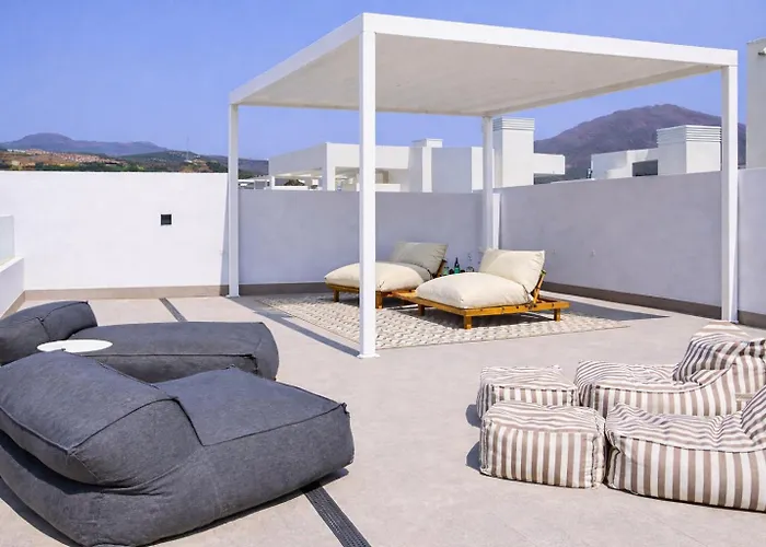 Penthouse In Azahar De Estepona, 2km From Azata Golf Apartamento Estepona