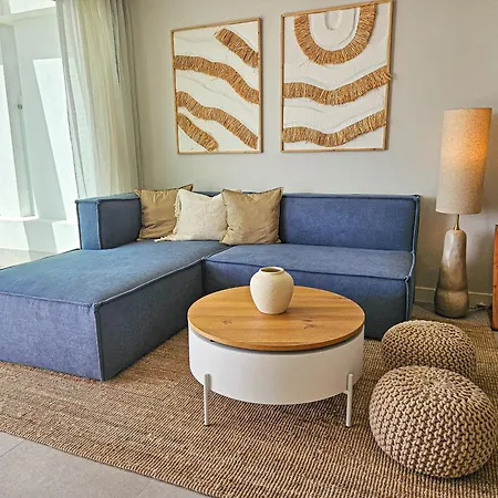 아파트 Penthouse In Azahar De Estepona, 2km From Azata Golf 에스테포나